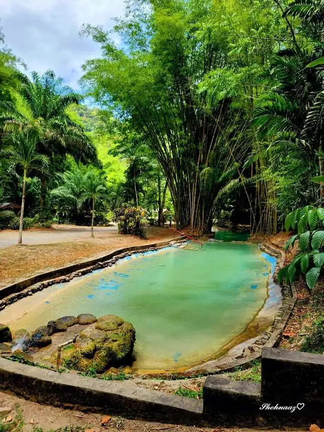 pool_oval